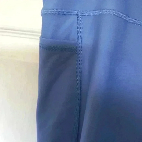 Women's Plus Size Old Navy Active Elevate Legging Capri's  Soft Blue - Size XXL - Picture 4 of 9